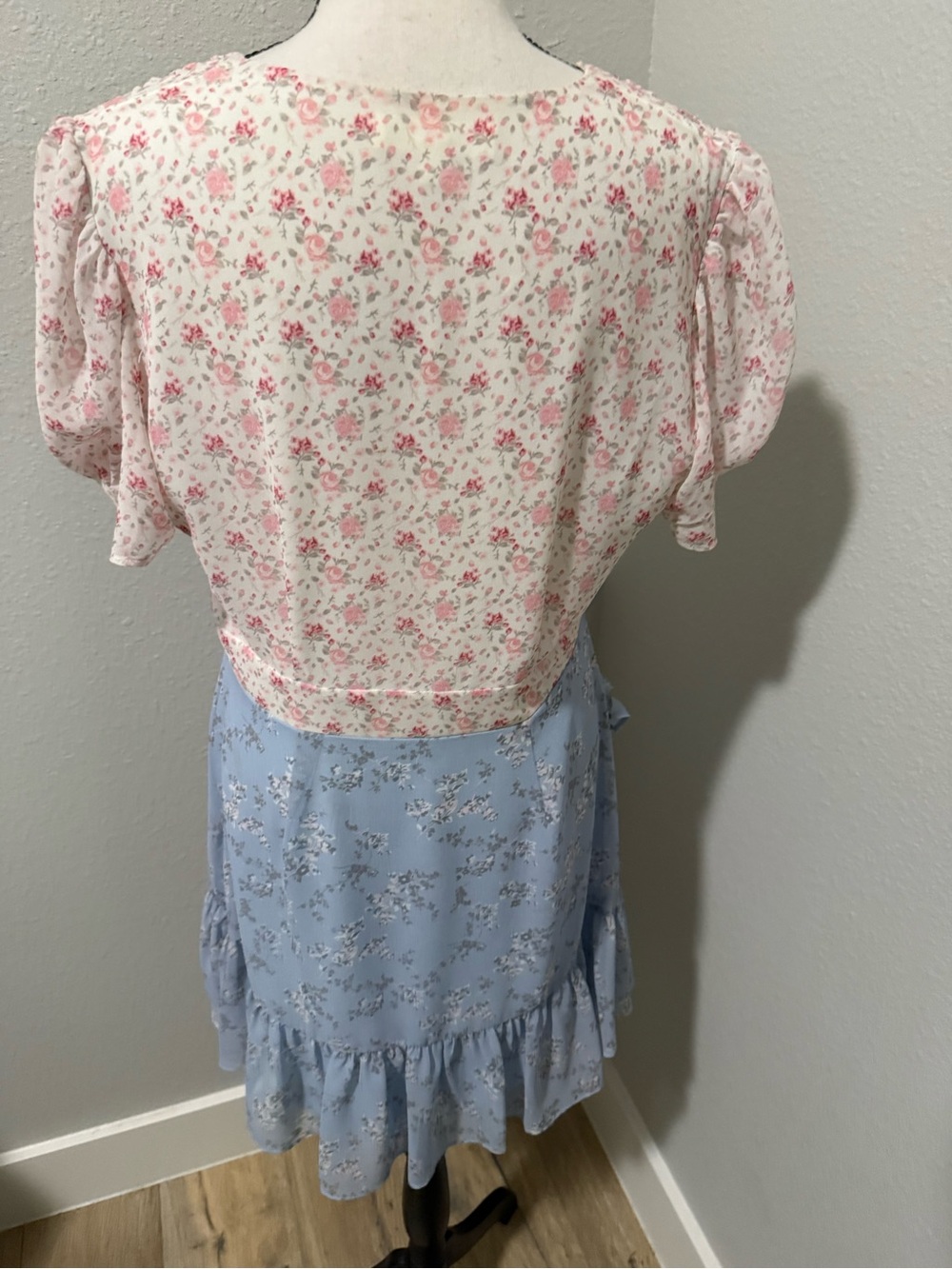 Shabby Chic Dress, Size M - Picture 5 of 11
